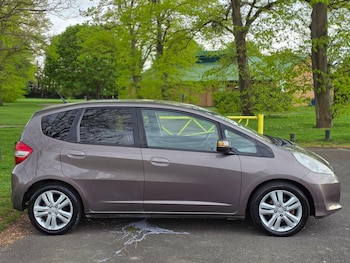 Used Honda Jazz 2014 for sale - 79008001: Photo