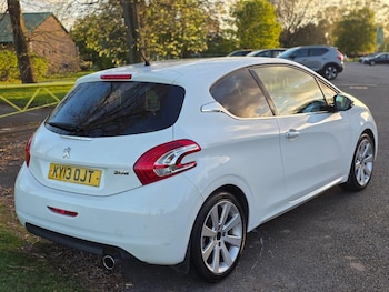 Used Peugeot 208 2013 for sale - 79008020: Photo