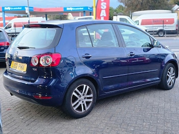 Used Volkswagen Golf Plus 2012 for sale - 76200339: Photo