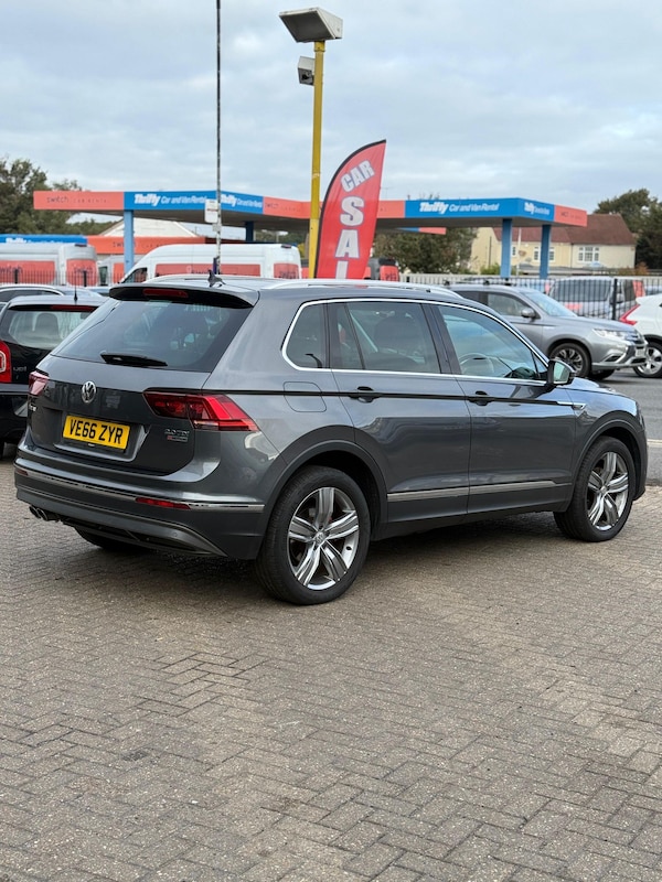 Used Volkswagen Tiguan 2016 for sale - 76200357: Photo 14