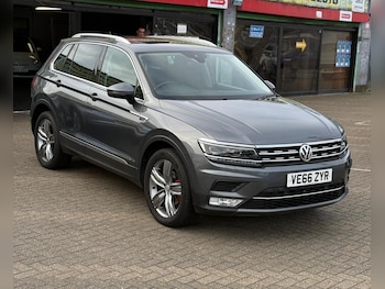 Volkswagen - Tiguan