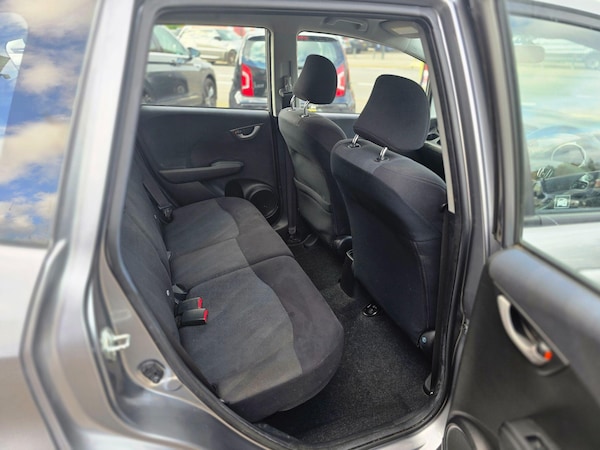 Used Honda Jazz 2009 for sale - 76159068: Photo 15