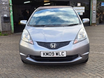Used Honda Jazz 2009 for sale - 76159068: Photo 2