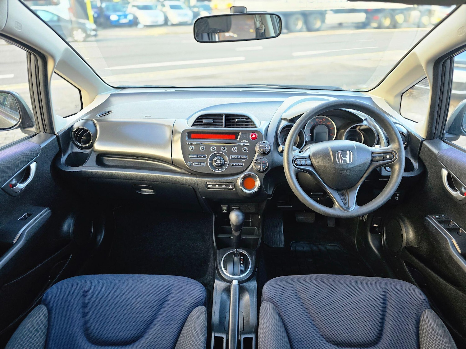 Used Honda Jazz 2011 for sale - 76377325: Photo 16