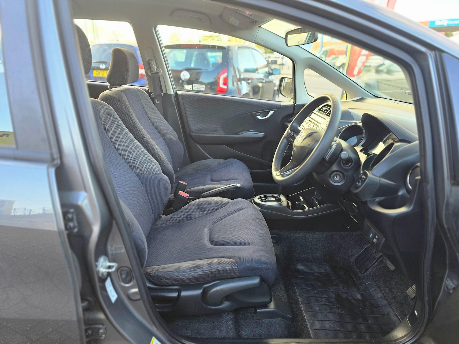 Used Honda Jazz 2011 for sale - 76377325: Photo 20