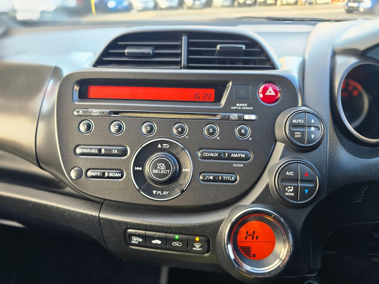 Used Honda Jazz 2011 for sale - 76377325: Photo 23