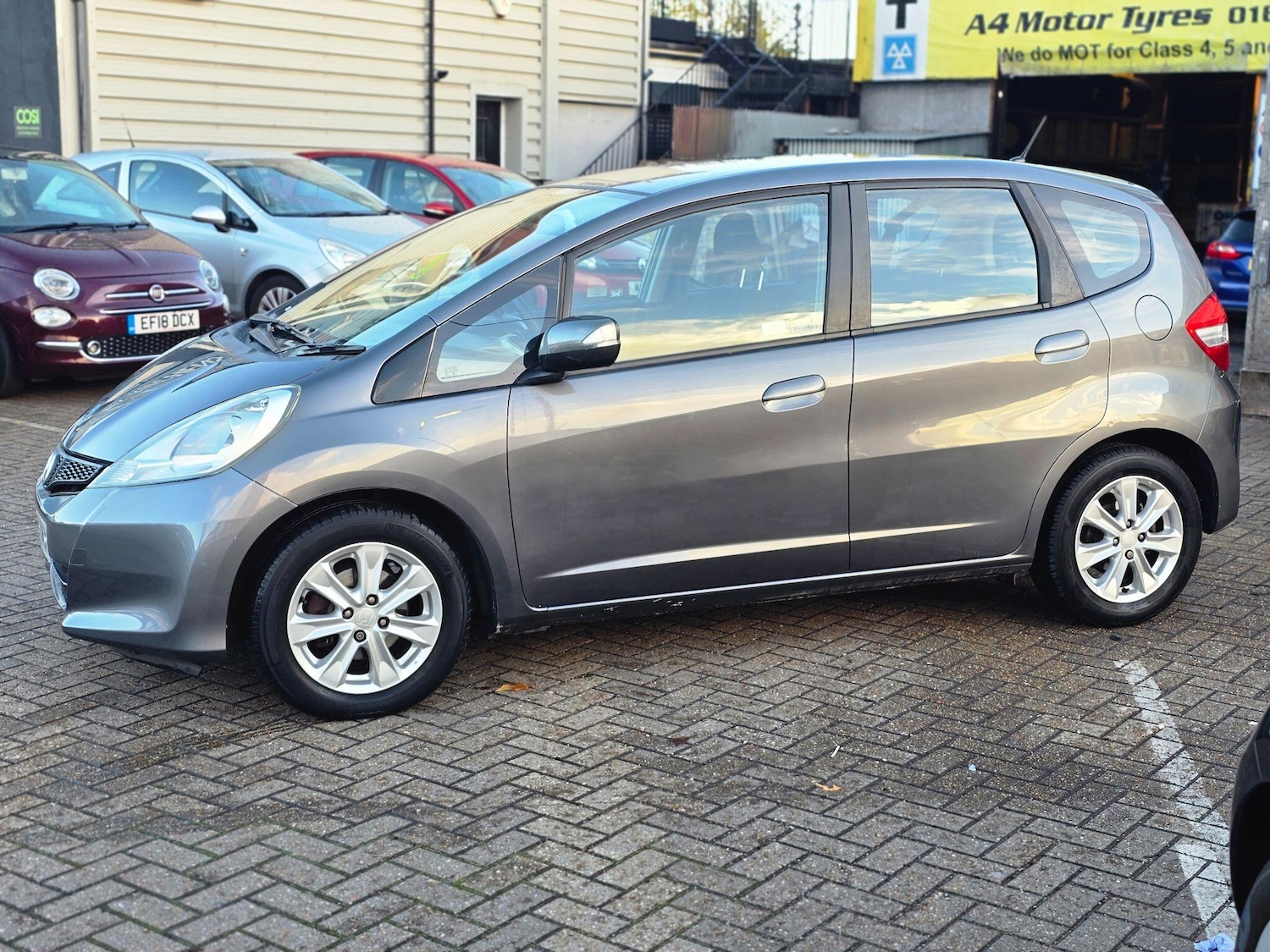 Used Honda Jazz 2011 for sale - 76377325: Photo 4