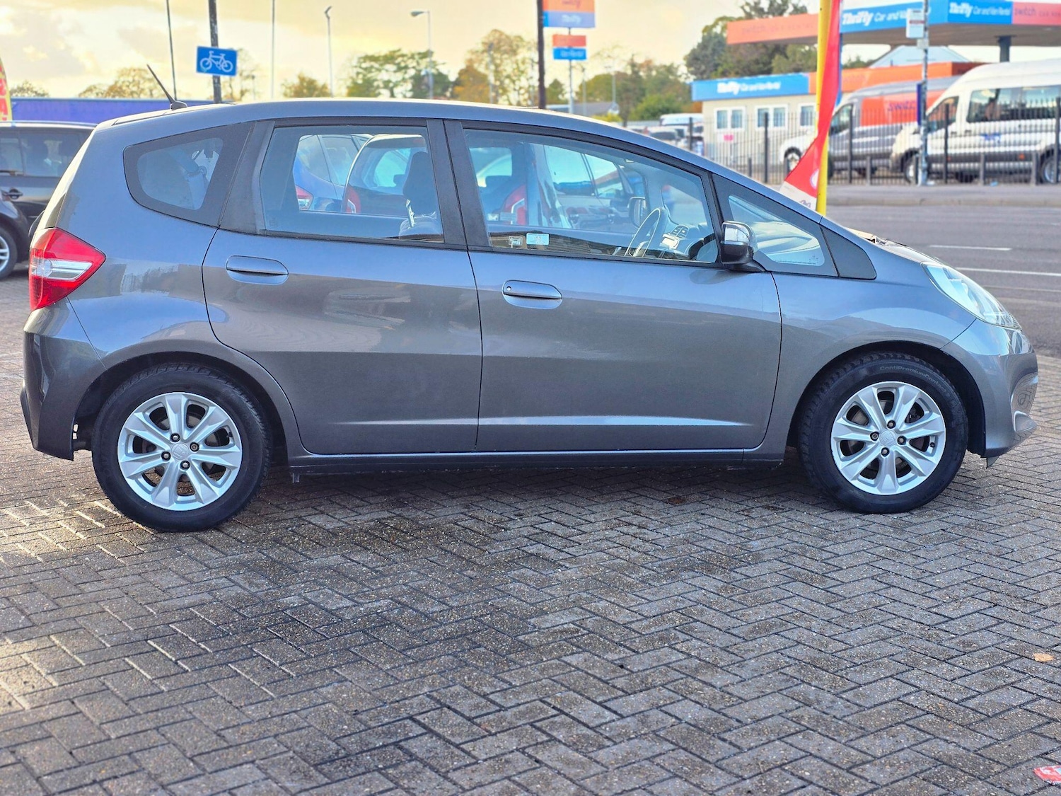 Used Honda Jazz 2011 for sale - 76377325: Photo 9