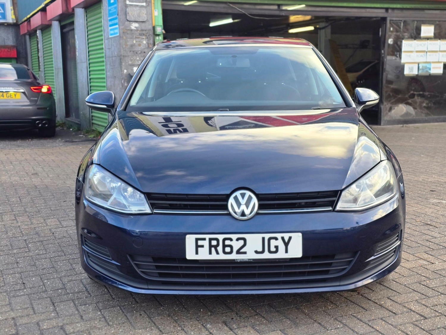 Used Volkswagen Golf 2013 for sale - 76122046: Photo 2