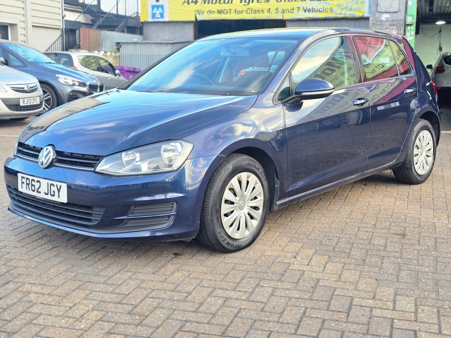 Used Volkswagen Golf 2013 for sale - 76122046: Photo 3