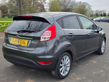 Used Ford Fiesta 2016 for sale - 79337394: Photo