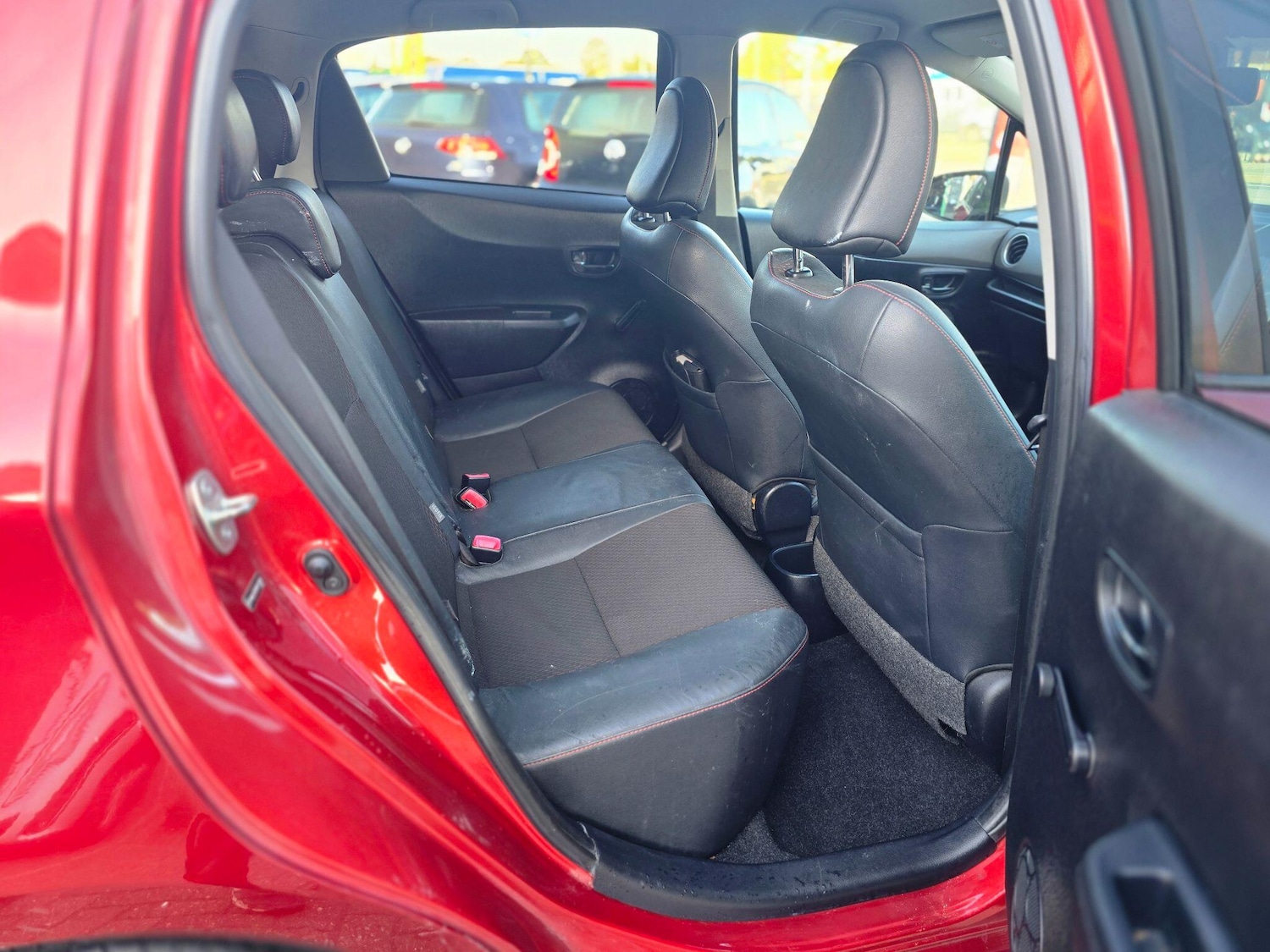 Used Toyota Yaris 2011 for sale - 76213901: Photo 14