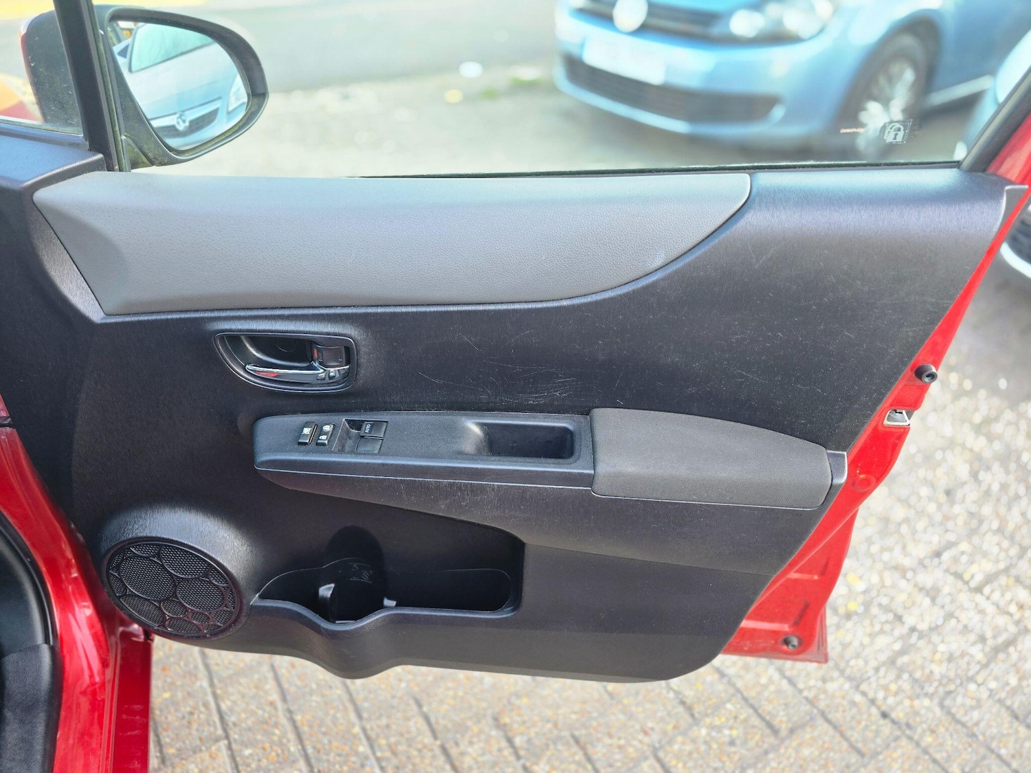 Used Toyota Yaris 2011 for sale - 76213901: Photo 16