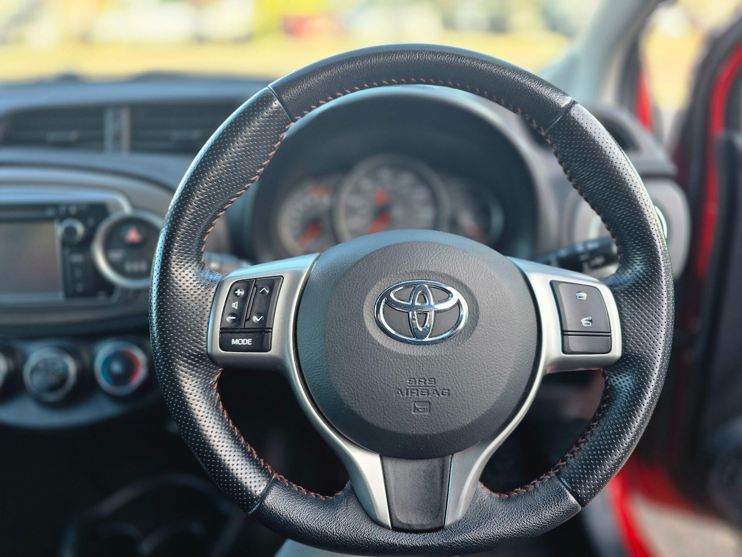 Used Toyota Yaris 2011 for sale - 76213901: Photo 20
