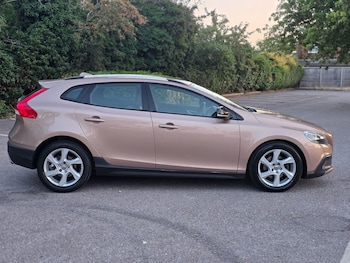 Used Volvo V40 Cross Country 2013 for sale - 79361243: Photo