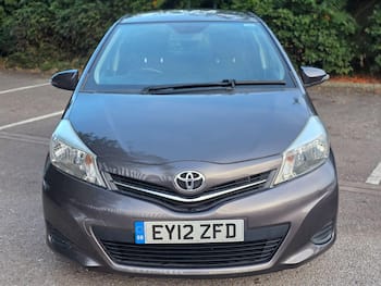 Used Toyota Yaris 2012 for sale - 79698125: Photo