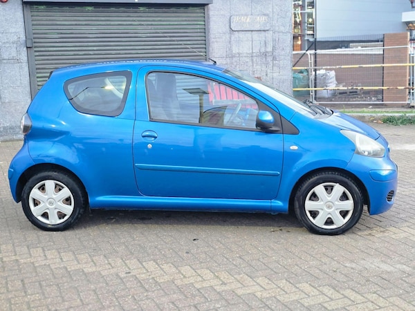 Used Toyota AYGO 2009 for sale - 76085381: Photo 11