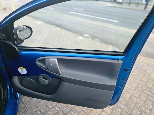 Used Toyota AYGO 2009 for sale - 76085381: Photo 15