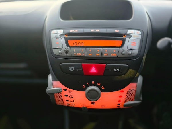 Used Toyota AYGO 2009 for sale - 76085381: Photo 21