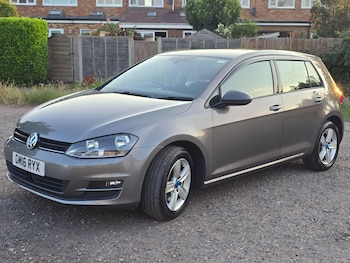 Used Volkswagen Golf 2016 for sale - 79034336: Photo