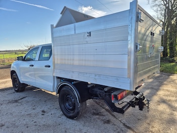 Used Toyota Hilux 2017 for sale - 77474842: Photo