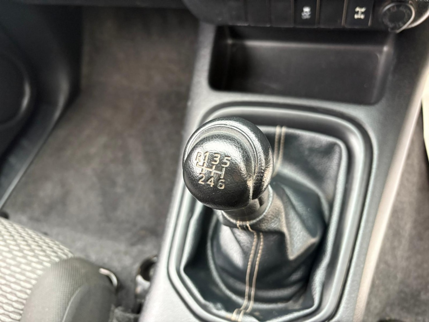 Used Toyota Hilux 2018 for sale - 76656051: Photo 6