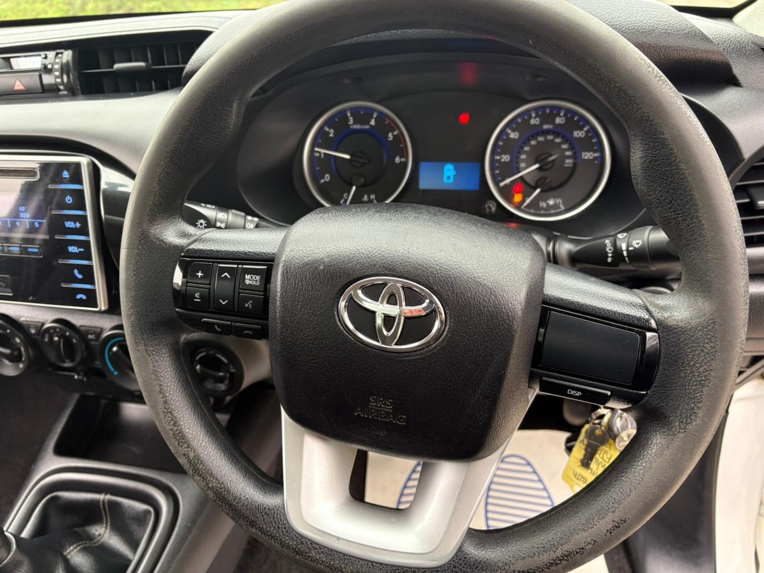 Used Toyota Hilux 2018 for sale - 76656051: Photo 8