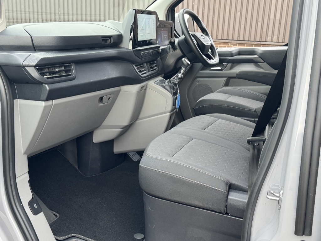 Used Ford Transit Custom 2024 for sale - 76893381: Photo 2