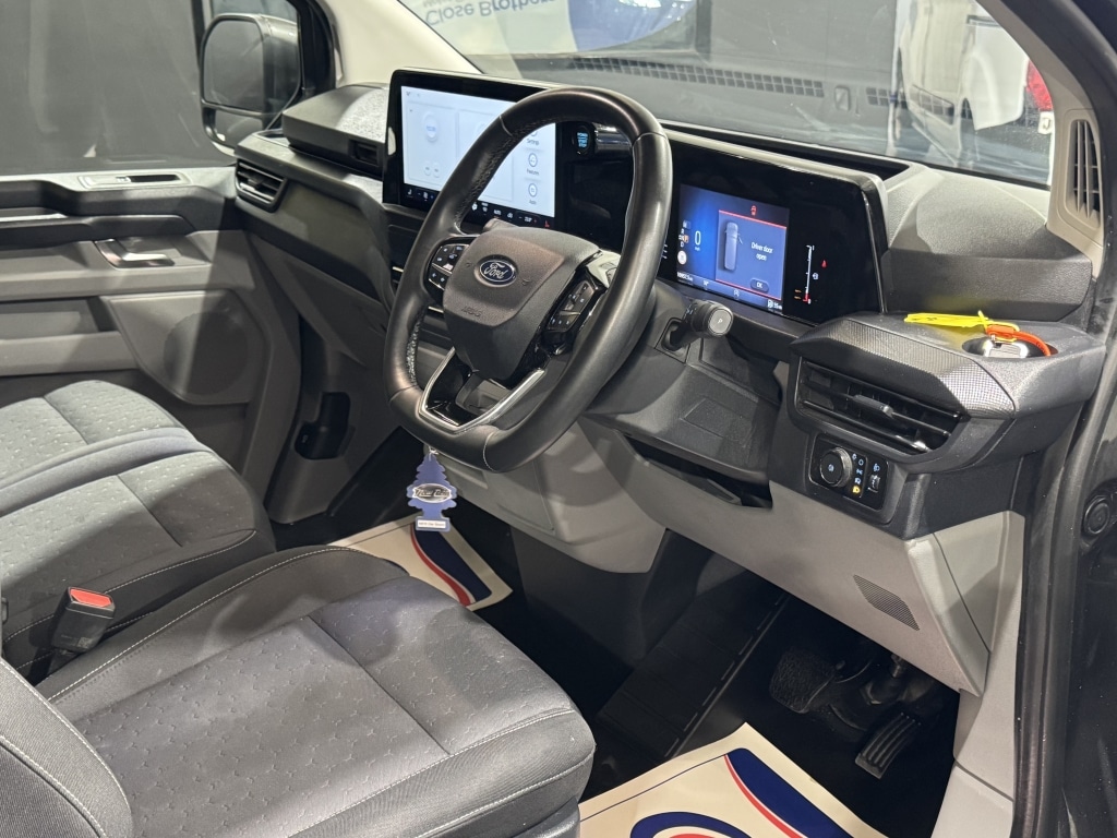 Used Ford Transit Custom 2024 for sale - 76465495: Photo 3