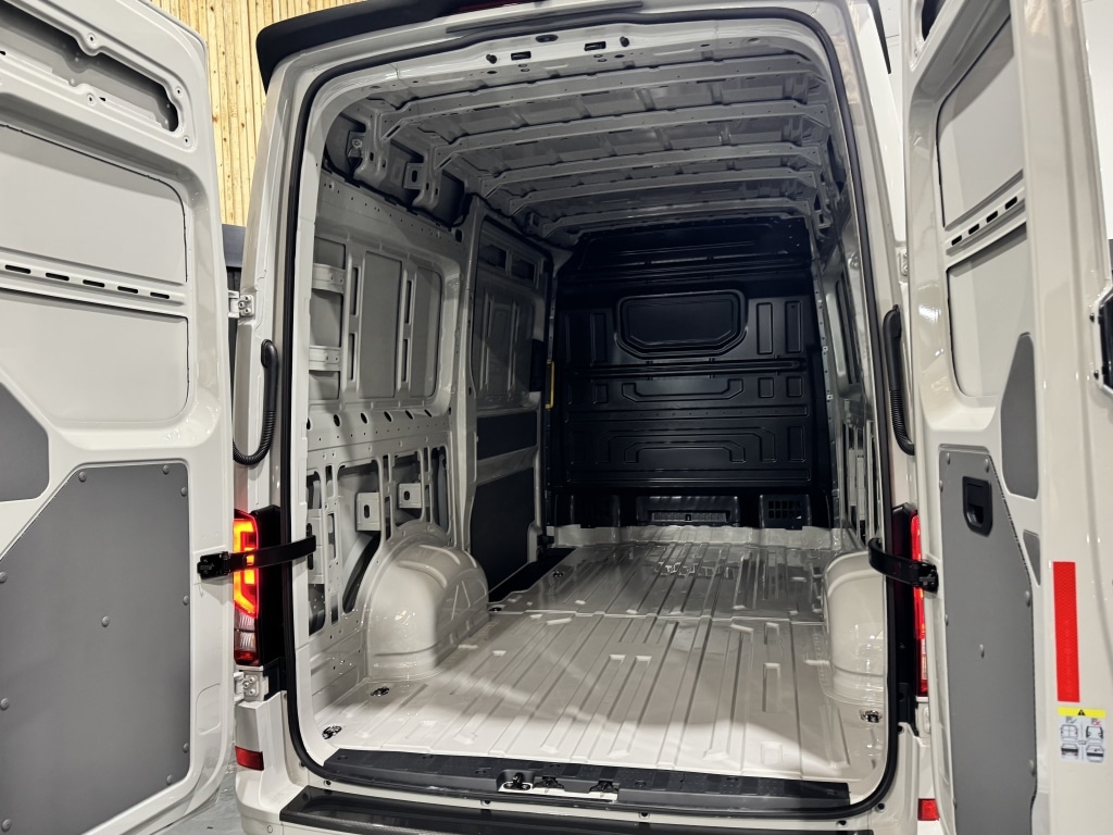 Used Volkswagen Crafter 2025 for sale - 75971162: Photo 16