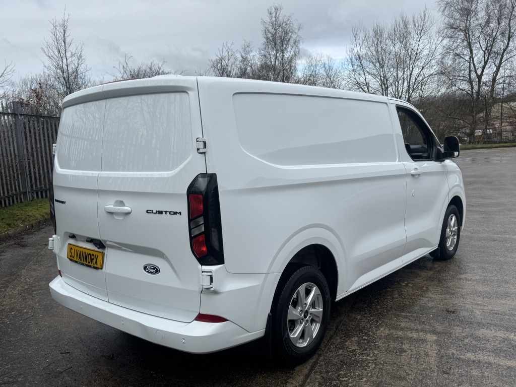 Used Ford Transit Custom 2024 for sale - 77544536: Photo 4