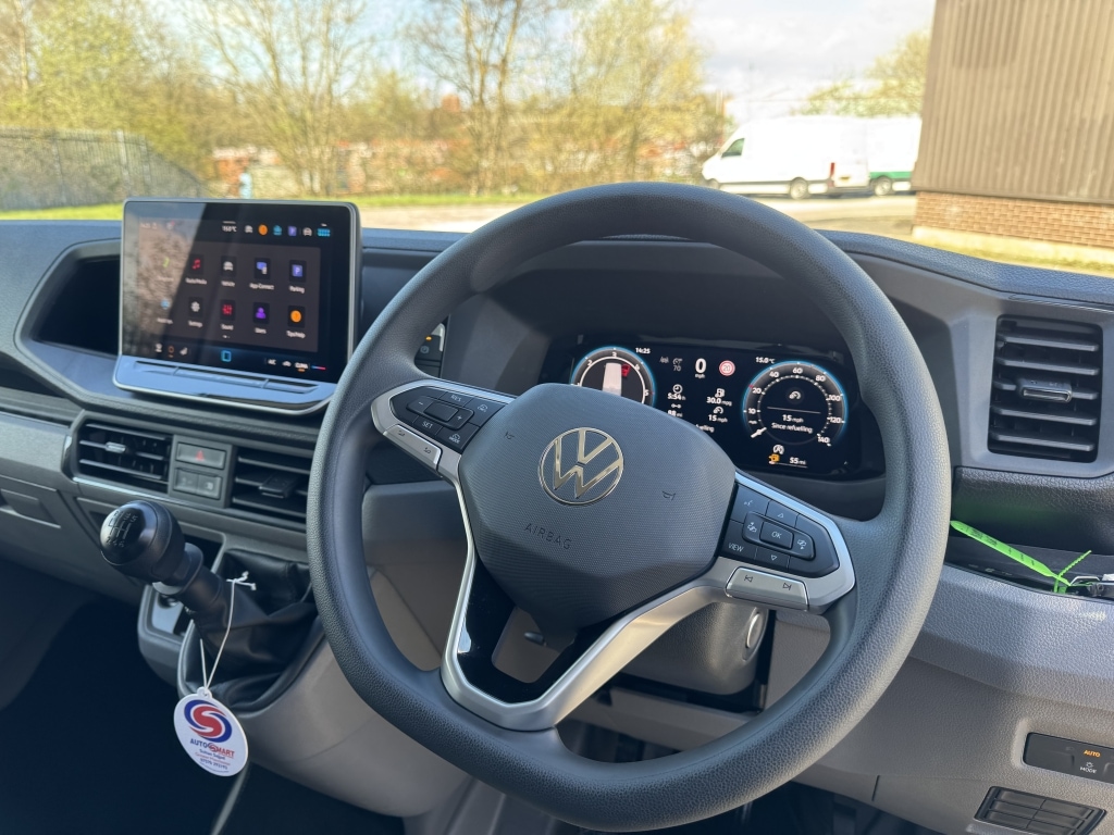 Used Volkswagen Crafter 2025 for sale - 78098565: Photo 3