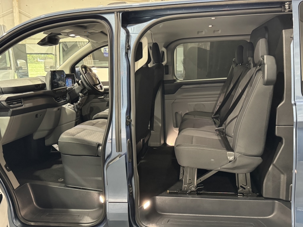 Used Ford Transit Custom 2024 for sale - 76359033: Photo 2