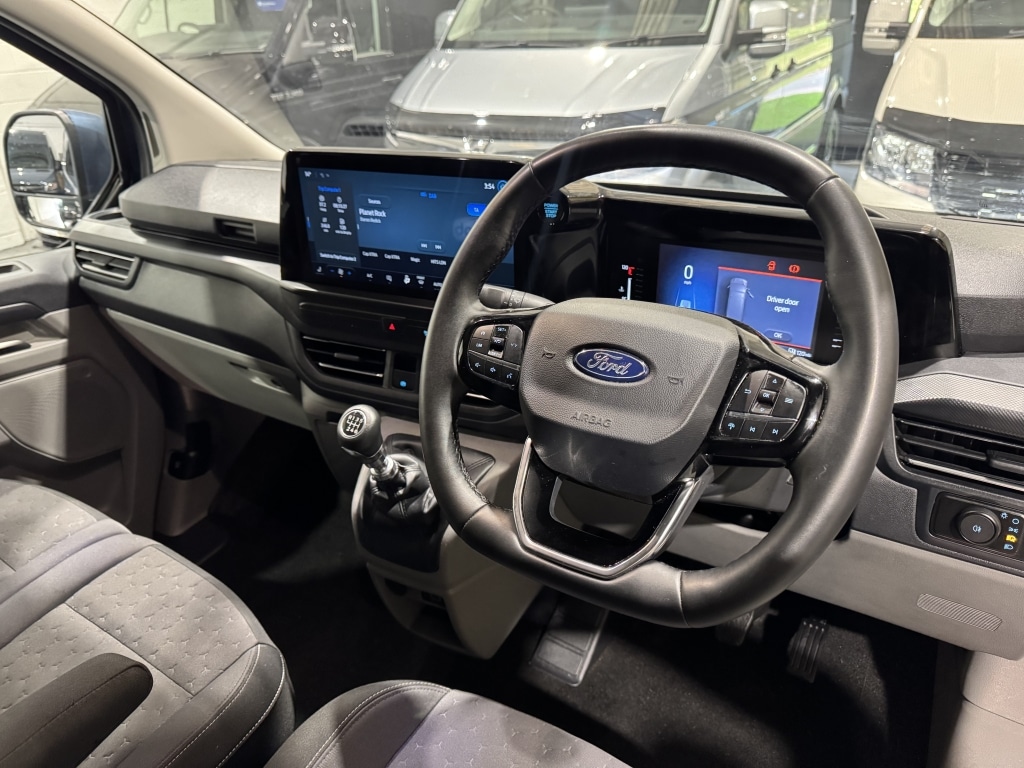 Used Ford Transit Custom 2024 for sale - 76359033: Photo 8