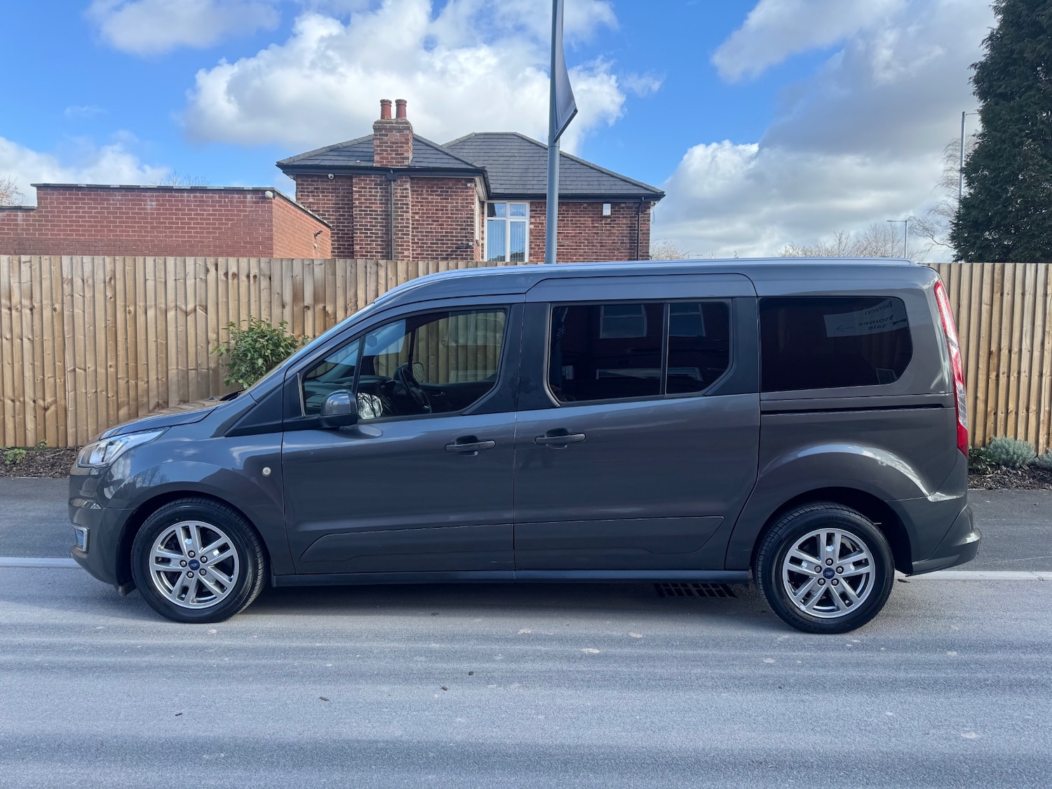 Used Ford Grand Tourneo Connect 2019 for sale - 77836801: Photo 13