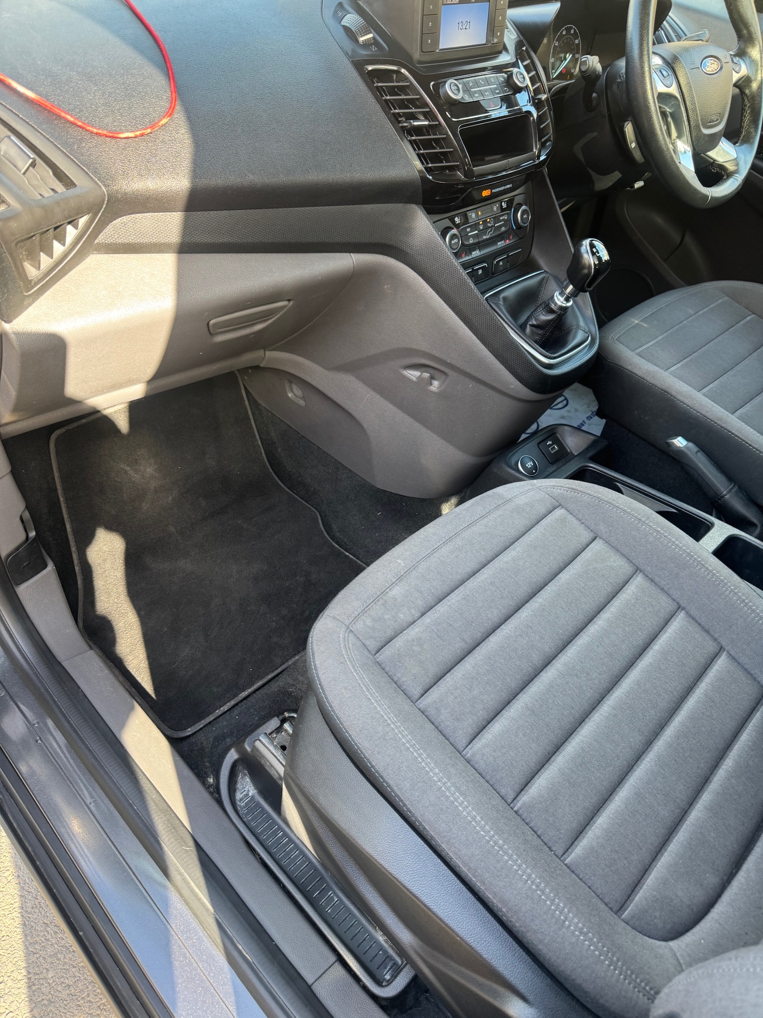 Used Ford Grand Tourneo Connect 2019 for sale - 77836801: Photo 22