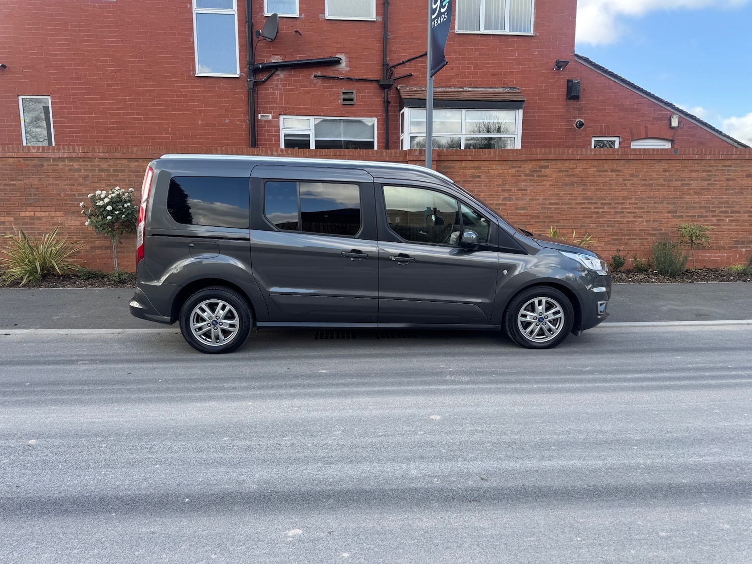 Used Ford Grand Tourneo Connect 2019 for sale - 77836801: Photo 6