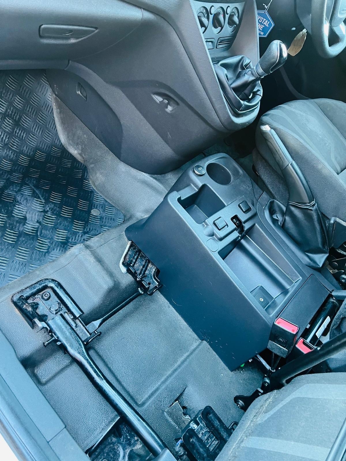 Used Ford Transit Connect 2015 for sale - 76626667: Photo 14