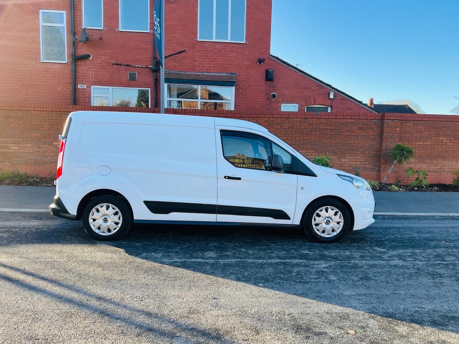 Used Ford Transit Connect 2015 for sale - 76626667: Photo 4