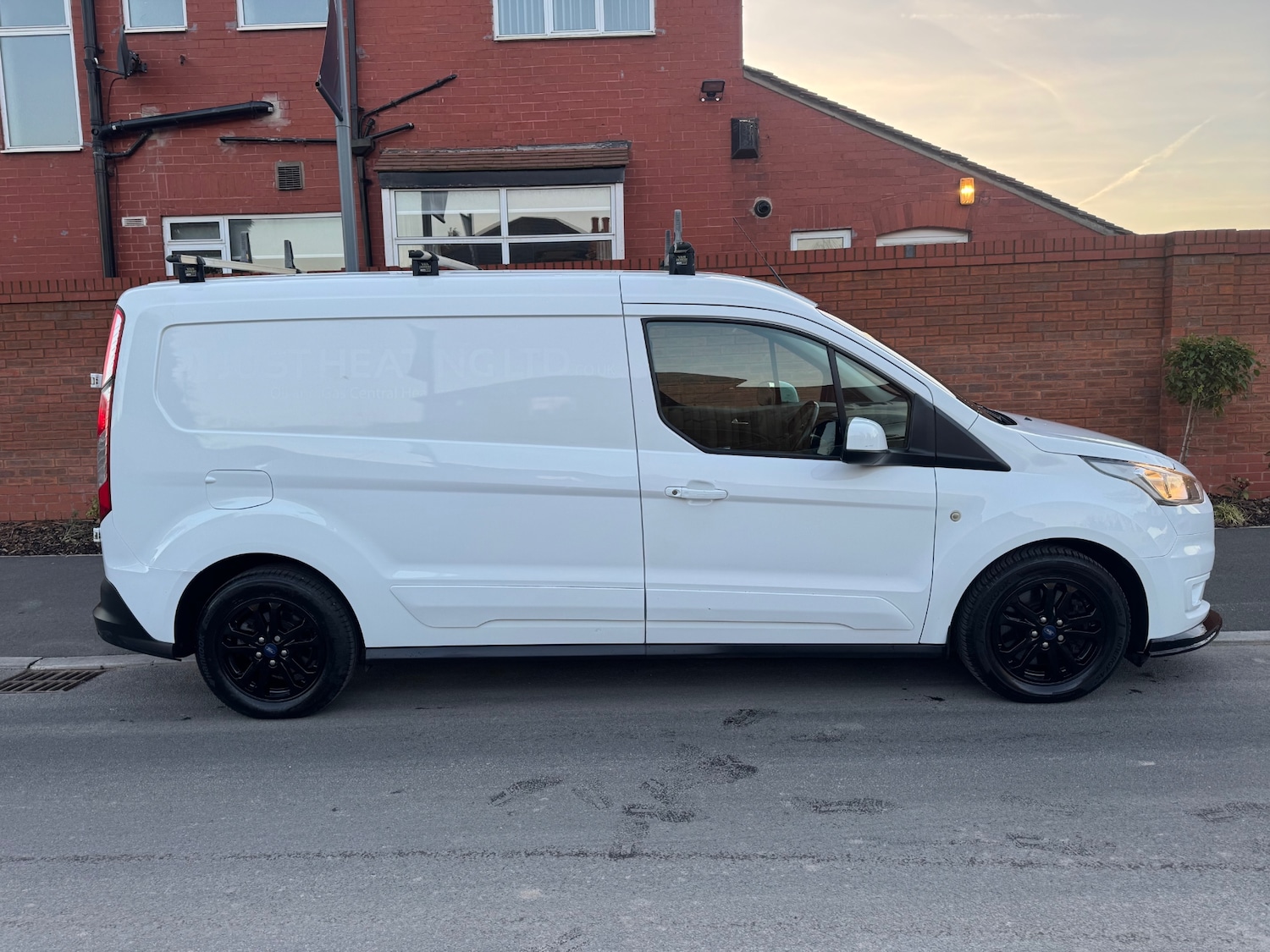 Used Ford Transit Connect 2019 for sale - 77656494: Photo 2