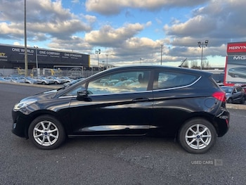 Used Ford Fiesta 2017 for sale - 77560370: Photo