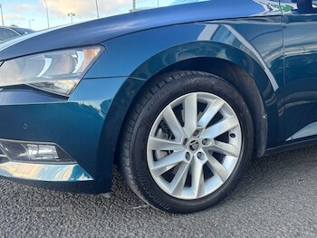 Used Skoda Superb 2019 for sale - 76433434: Photo