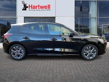 Used Ford Focus 2022 for sale - 76835500: Photo