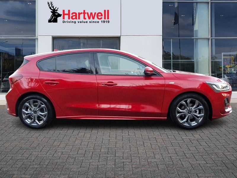 Used Ford Focus 2023 for sale - 76835494: Photo 2