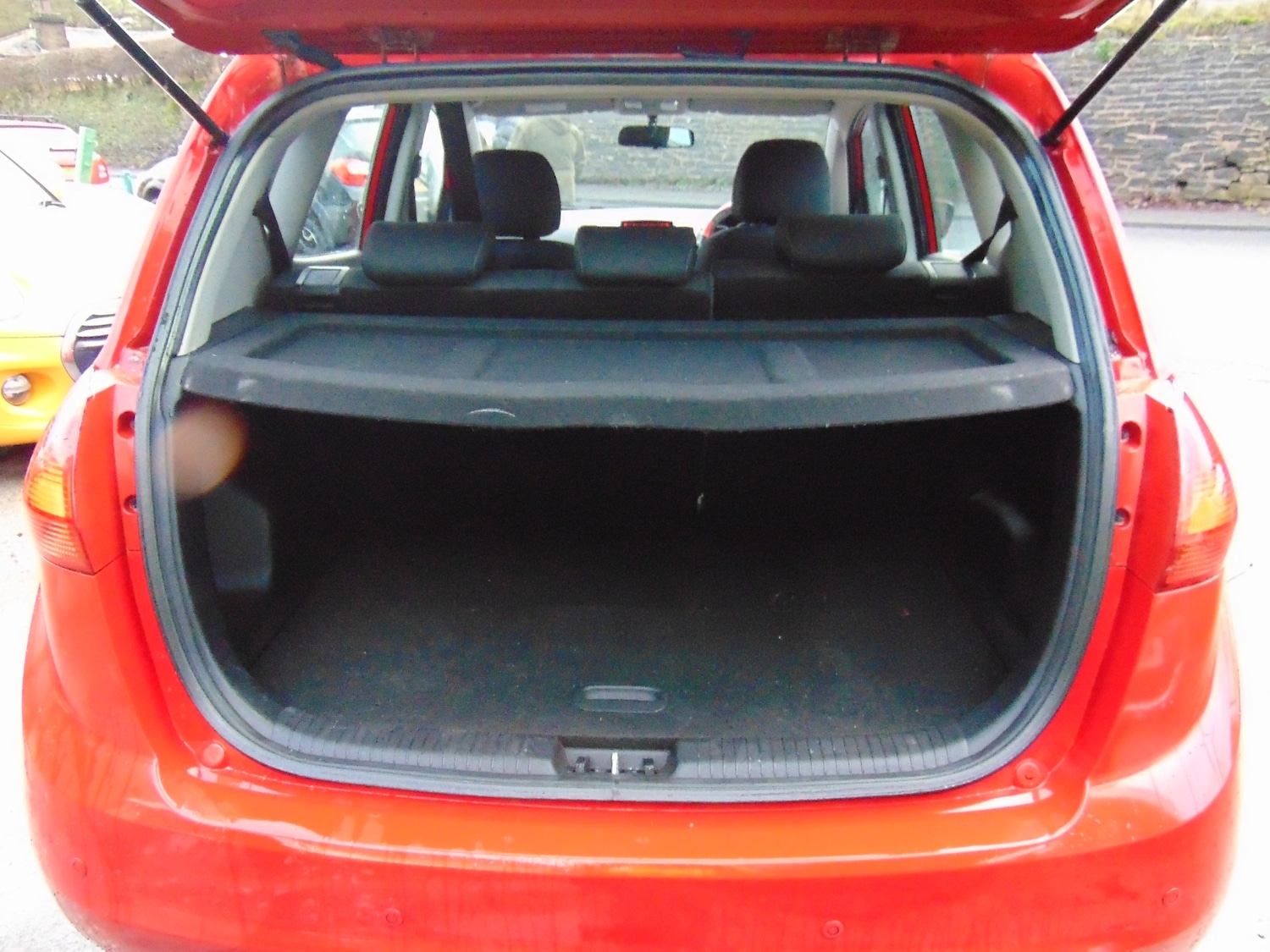 Used Kia Venga 2010 for sale - 77001531: Photo 7