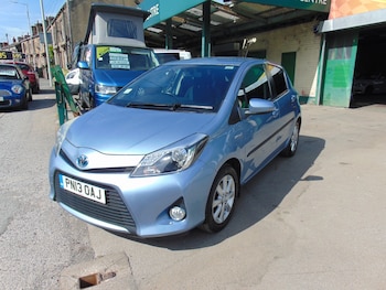 Used Toyota Yaris 2013 for sale - 79500502: Photo