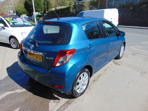 Used Toyota Yaris 2012 for sale - 74402098: Photo 4