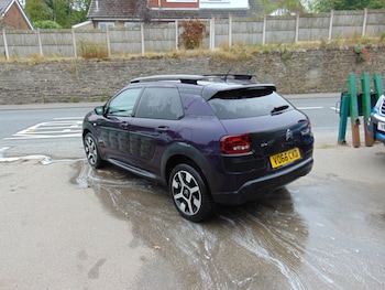 Used Citroen C4 Cactus 2017 for sale - 75615692: Photo