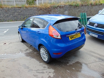Used Ford Fiesta 2013 for sale - 79282930: Photo