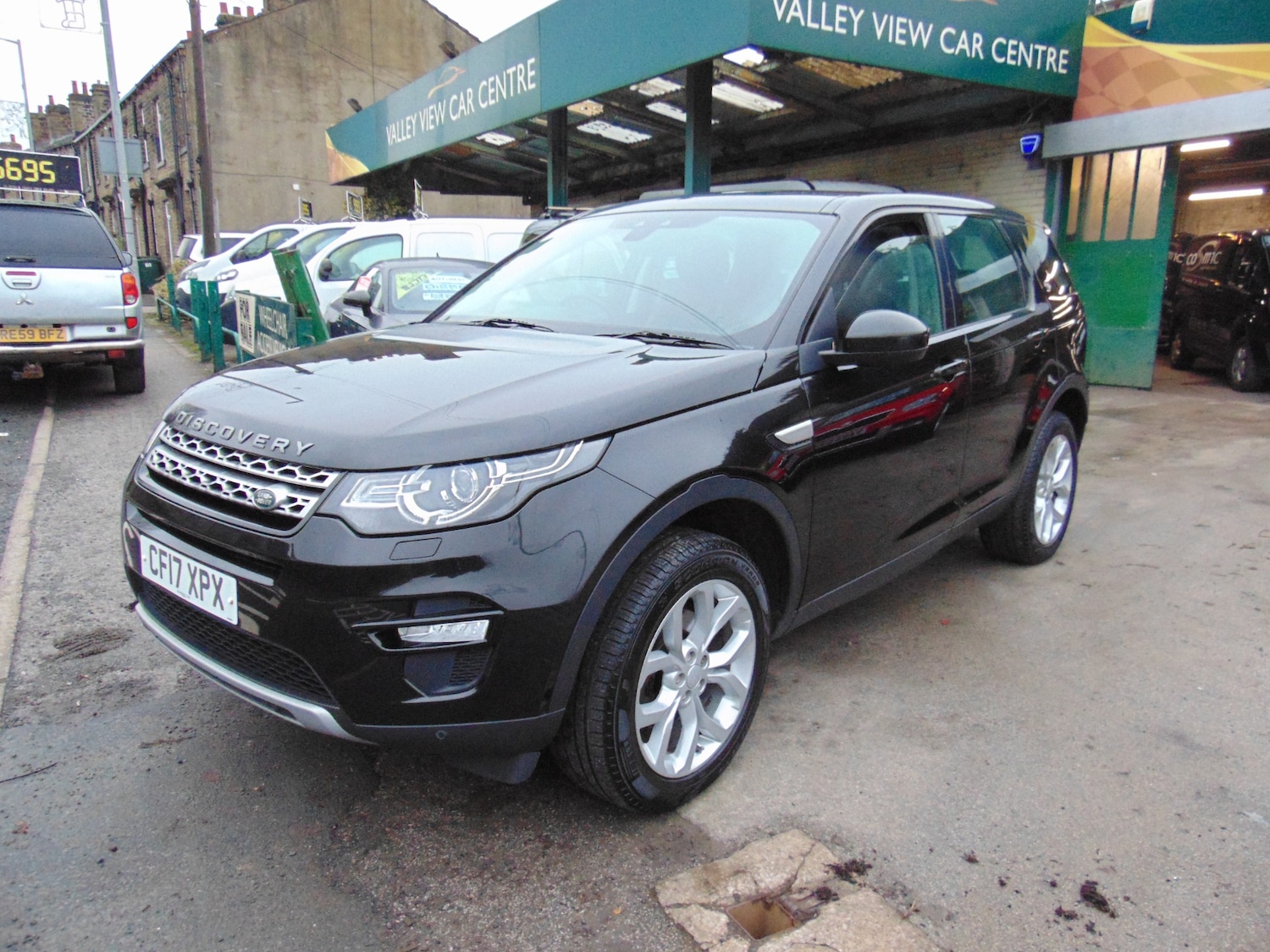 Used Land Rover Discovery Sport 2017 for sale - 77418578: Photo 2